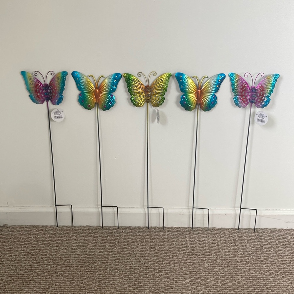 NWT- Set of 5- Colorful Painted Metal Butterfly 🦋 Yard Stakes w/ Marble Bodies - Picture 15 of 17
